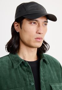 Rains 5 PANEL UNISEX - Pet - black