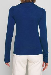 Monki Stickad tröja - blue