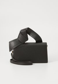 VMANNELI HANDBAG - Handtas - black
