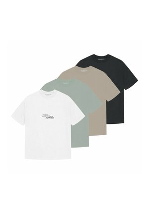 Set aus vier T-Shirts in Weiß, Hellgrün, Beige und Schwarz. Mit Rundhalsausschnitt, kurzen Ärmeln und einem bedruckten Logo auf der Vorderseite.
