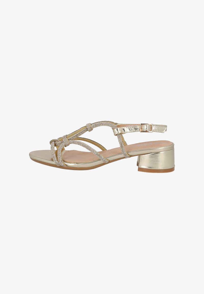 Goldfarbene, metallische Sandalen mit Absatz und geflochtenen Riemen sowie Strassverzierungen. Sie besitzen einen niedrigen Blockabsatz und einen Knöchelriemen für einen sicheren Halt.
