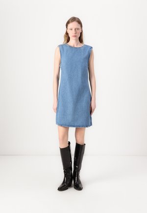 SLEEVELESS DRESS - Denim dress - denim light