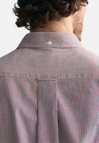GANT Hemd - carbernet red
