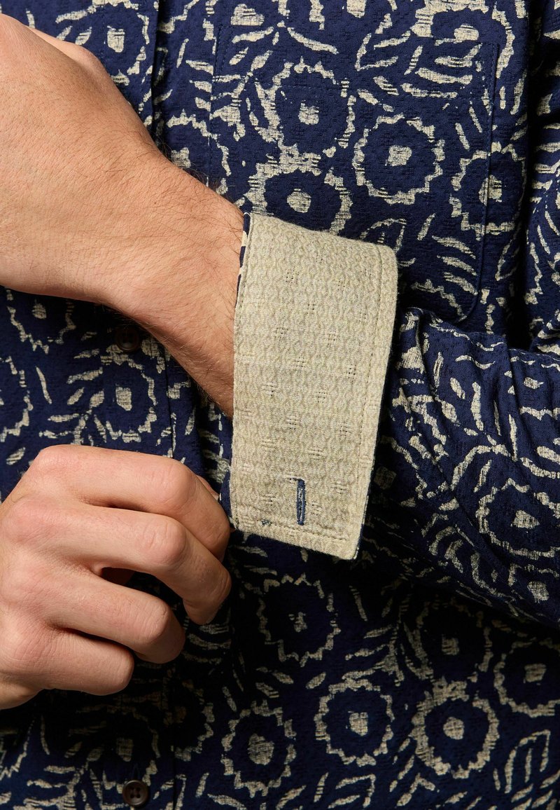 Next TEXTURED - REGULAR FIT - Shirt - blue
