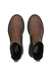 Brown suede ankle boots with elastic side panels, black rubber sole, and loop tab for easy wear. "BULL BOXER" branding on insole.