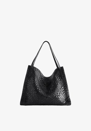 Sac à main noir avec un motif en cuir tressé et deux fines bretelles, affiché sur un fond blanc.