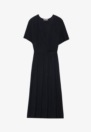 Abito a portafoglio nero realizzato in un tessuto morbido e leggero. Presenta maniche corte, scollatura a V profonda e una cintura elastica per una vestibilità comoda.