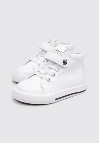 Osito by Conguitos Zapatos de bebé - white