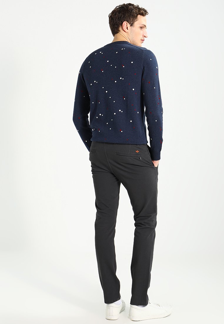 DOCKERS SMART 360 FLEX ALPHA SKINNY Chino steelhead DOCKERS ALPHA ICON Overhemd storms pembroke Zalando.nl
