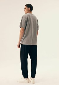 Henderson MITE miętowy