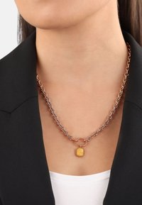 s.Oliver Collana - apricot