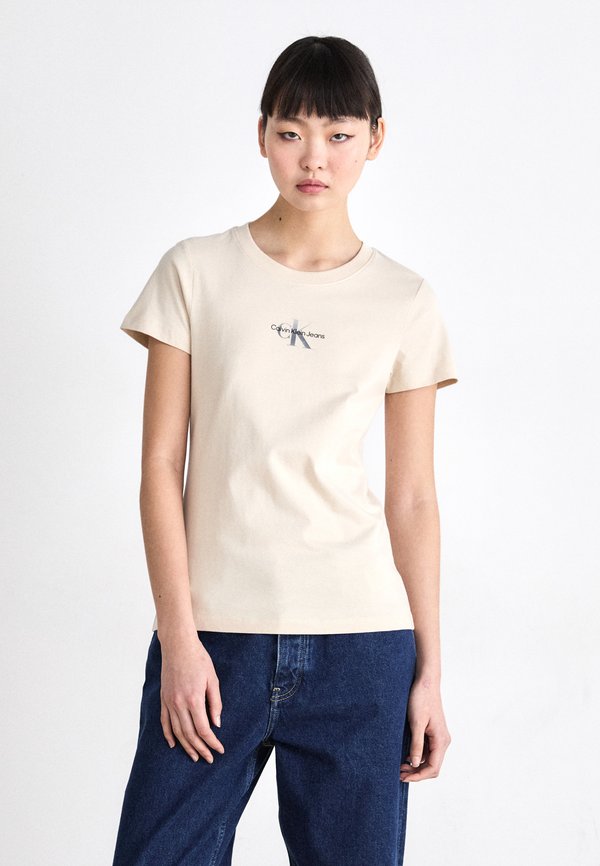 GRADIENT MONOLOGO SLIM TEE - Basic T-shirt - brazilian sand