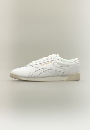 Reebok Classic, Маратонки - chalk/gold-coloured metallic/gum