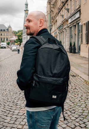 Weekend Offender Zaino - black ripstop