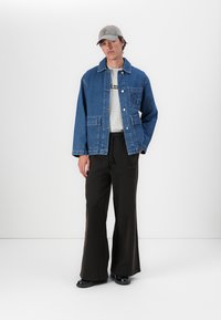 Marimekko POWERI UNISEX  - Giacca di jeans - worn indigo