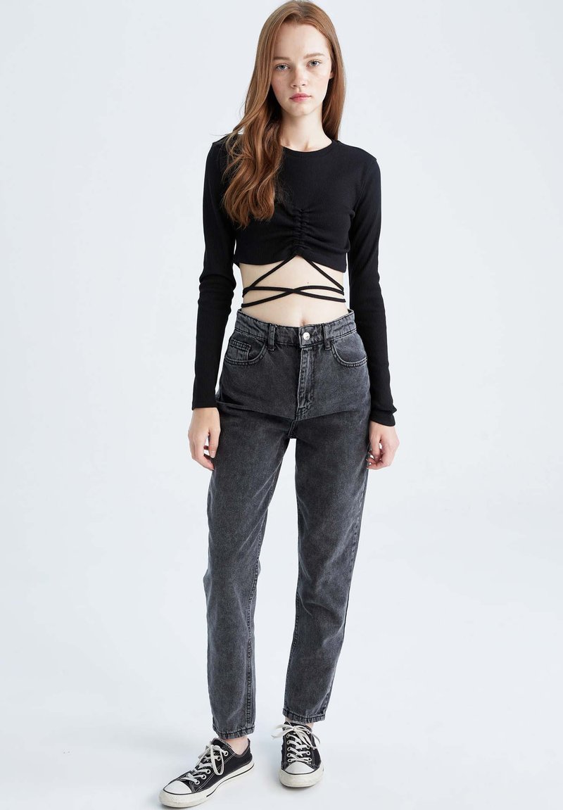 DeFacto Longsleeve zwart