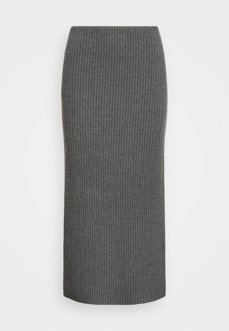 Dzianinowa ołówkowa spódnica w ciemnoszarym kolorze, z żebrowaną fakturą i dopasowanym krojem. Linia dołu jest prosta i sięga do połowy łydki.