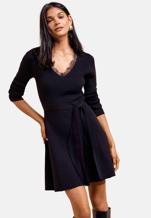 Friends Like These, PETITE FIT - LACE TRIM KNIT MINI DRESS - Svetríkové šaty - black