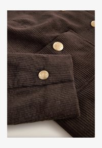 Ausgewählt, chocolate brown