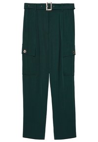 Zelené cargo kalhoty vyrobené z látky, s širokým pasem se stříbrnou sponou, dvěma cargo kapsami a skladbami pro přidanou texturu.