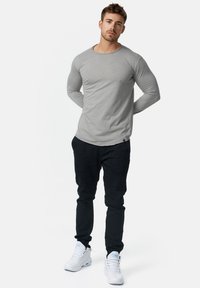 INDICODE JEANS LONGSLEEVE WILLBUR - Camiseta de manga larga - grey