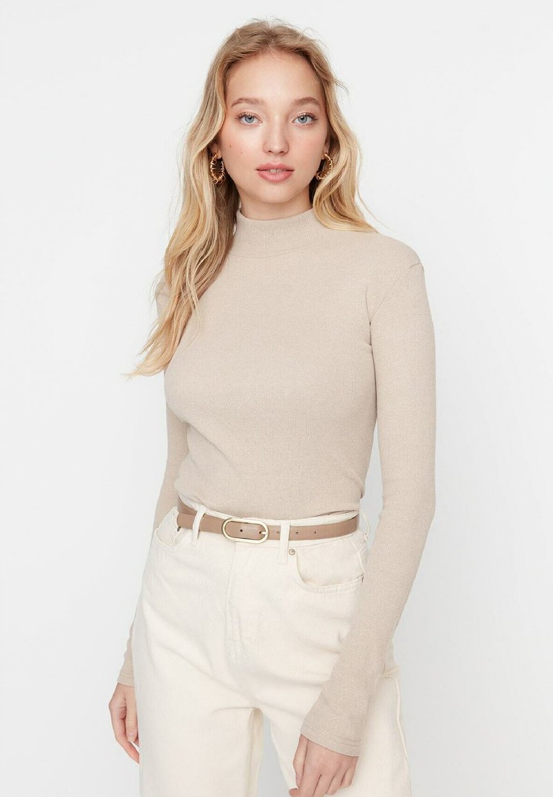 Trendyol Longsleeve beige
