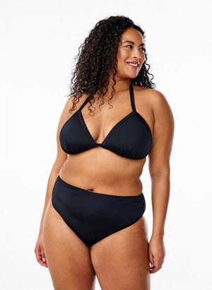 Črn bikini set z trikotno zgornjo plastjo z nastavljivimi naramnicami in visokim pasom. Material je gladek, enobarven po celotni površini.