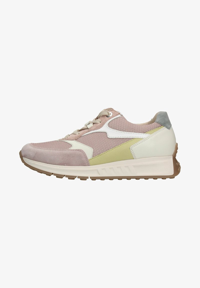 Sportlicher Sneaker mit einem Obermaterial in Pink und Grün, das aus Mesh und Wildleder besteht, weißen Akzenten und einer Gummisohle für Traktion.