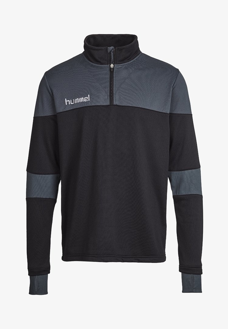 Schwarze und graue Zip-Up- Sweatshirt mit Kragen, strukturiertem Stoff und Hummel-Logo auf der Brust. Verfügt über kontrastierende Ärmel.