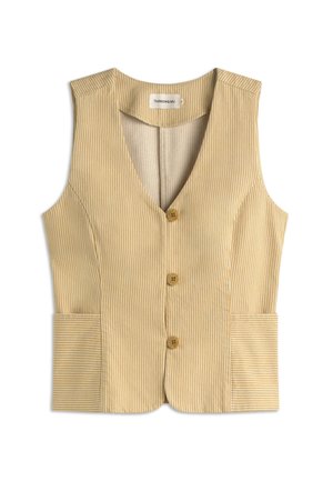 Beige ärmellose Weste mit vertikalen weißen Nadelstreifen, drei vorderen Holzknöpfen und zwei vorderen Taschen mit horizontalen Streifen.