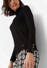 BRAX STYLE CAMILLA - Langærmet T-shirt - black