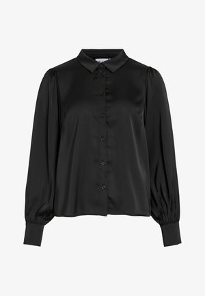 Crna saten bluzica dugih rukava s prednjim dugmadi, šiljastim ovratnikom, nabranim ramenima i rukavima s manžetama.