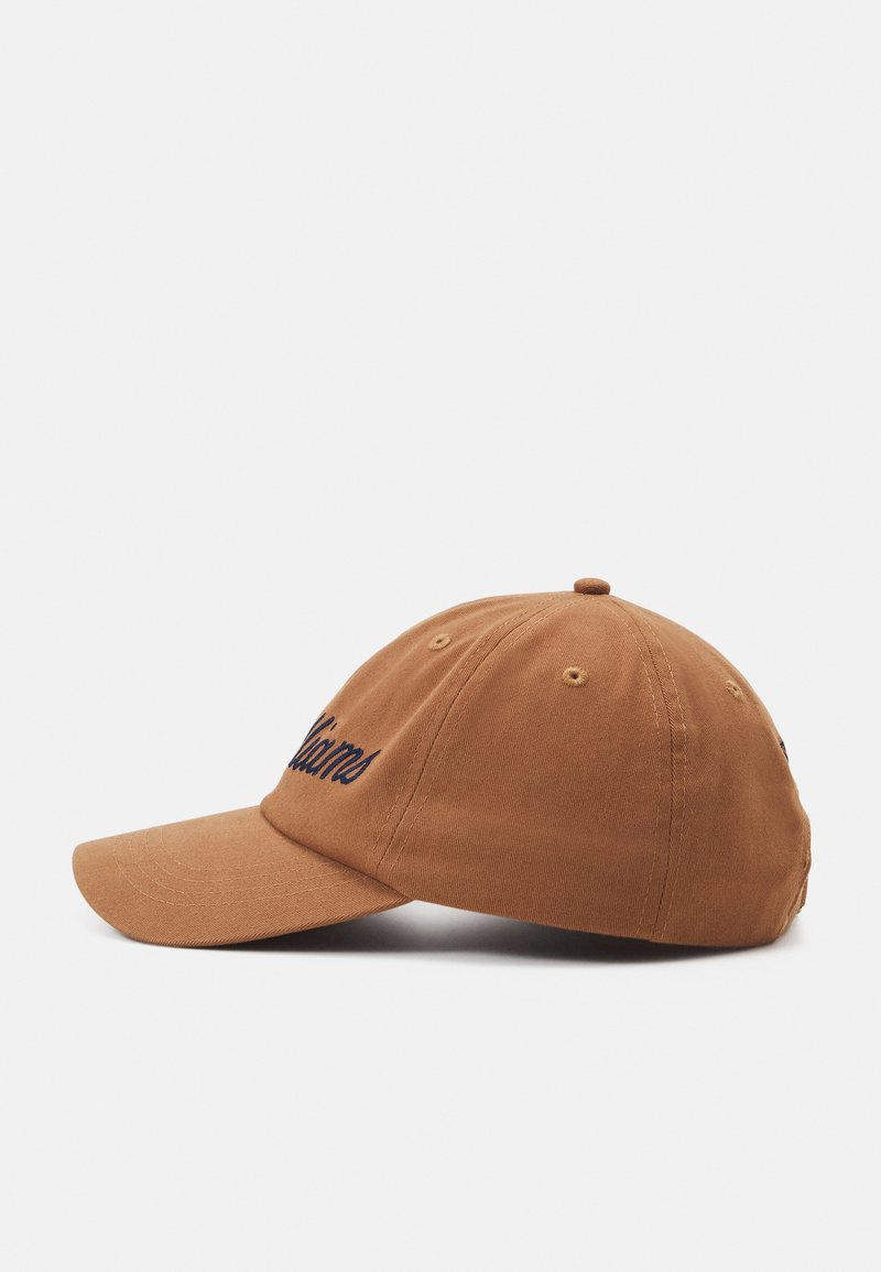 Herren Mützen, Hüte & Caps | R. M. WILLIAMS SCRIPT UNISEX Cap brown/navy/braun - AE27912 Herren Mützen, Hüte & Caps | R. M. WILLIAMS SCRIPT UNISEX Cap brown/navy/braun - AE27912