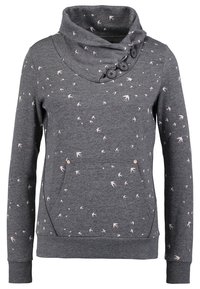 Sweat-shirt gris à col boule, avec un imprimé d'oiseaux roses dispersés, poche avant et détail de bouton sur le col. Texture en mélange de coton.