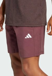 adidas Performance TR-ES WV SHO - Športové šortky - burgundy   white