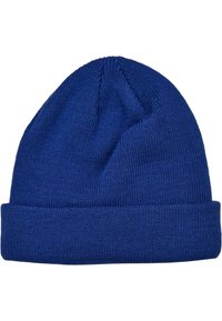 Beanie blu in maglia con risvolto, caratterizzato da una texture liscia e una parte superiore senza cuciture, realizzato in filato morbido ed elastico.