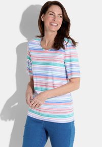 Gestreepte kortekraagshirt in het wit, met horizontale strepen in roze, blauw en groen. Zachte stof en een ronde halslijn.