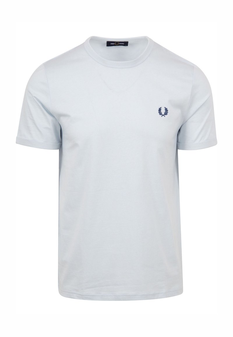 T-shirt in cotone azzurro chiaro con collo a giro, maniche corte e logo ricamato blu navy sul lato sinistro del petto. Design semplice, texture liscia.