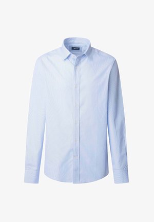 Lichtblauw, langmouw overhemd met knopen en een puntige kraag, voorzien van een subtiel gestreept patroon en witte knopen aan de voorkant.