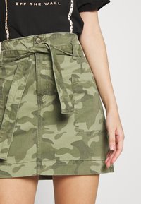 Hollister Co. Minikjol - olive