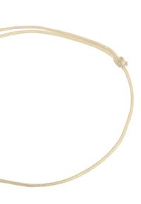 Beige snöre med en flätad textur, som har en enkel knut. Formen är cirkulär, utformad för säker spänning eller stängning.