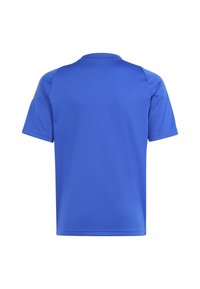 Lyhythihainen sininen t-paita, joka on valmistettu sileästä kankaasta, ja siinä on yksinkertainen pyöreä pääntie ilman merkittäviä suunnitteluelementtejä tai kuvioita.