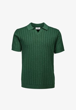 Zielona krótka koszulka polo z dzianiny z żebrowanymi pionowymi paskami i dekoltem w serek.
