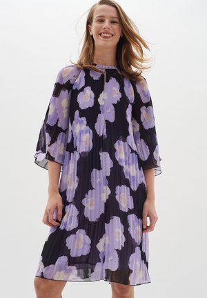 HENDRA - Vestido informal - lavender poetic flower