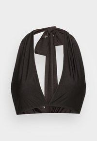 Top de biquíni preto com decote halter, em tecido liso, apresentando um decote V profundo e fecho atado nas costas. Design simples e limpo.