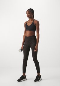 Even&Odd active - 2 PACK - Urheiluliivit: keskitason tuki - black/dark blue Pienoiskuva 1
