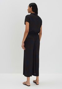 someday. MID RISE CROPPED ANIMAL PRINT - Combinaison - ocean