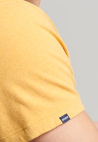 Superdry & Co VINTAGE LOGO  - T-shirts basic - ochre marl
