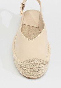 Stradivarius Baleriny