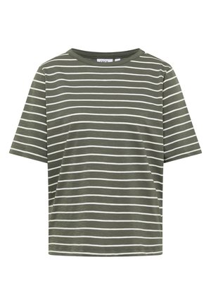 Grøn kortærmet t-shirt med hvide vandrette striber og rund halsudskæring, vist på en hvid baggrund.